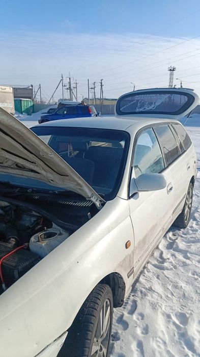Продам  по запчастям Тойота калдина