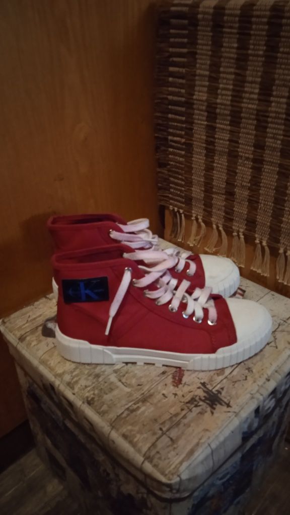 Кецове Calvin Klein 37н.