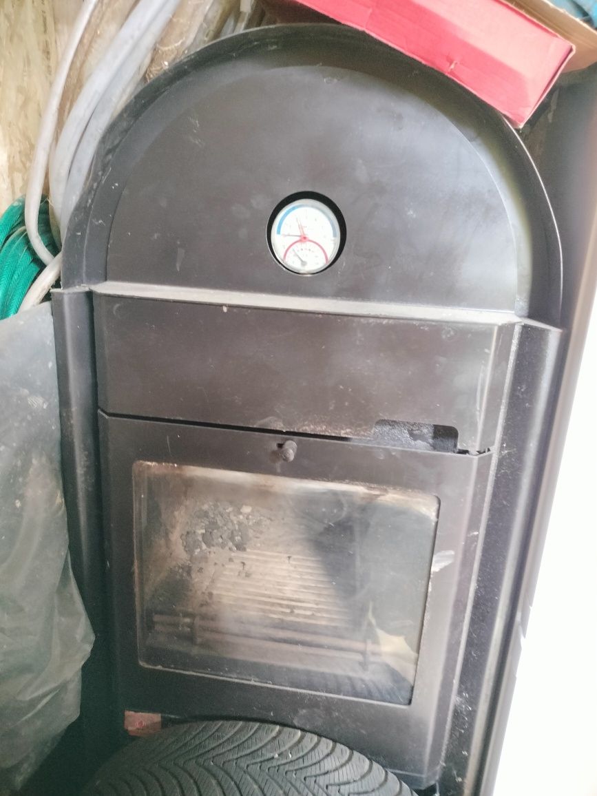 Vând termo șemineu 25 kw