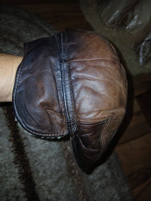 Vănd șapcă de aviator