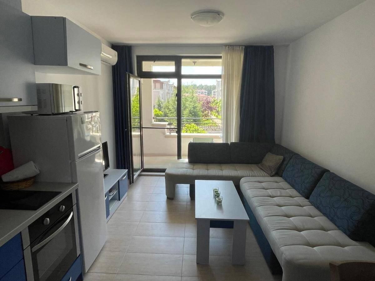 Продава се Двустаен апартамент в Созопол - 63 кв.м за 1635 €/кв.м - Снимка #1