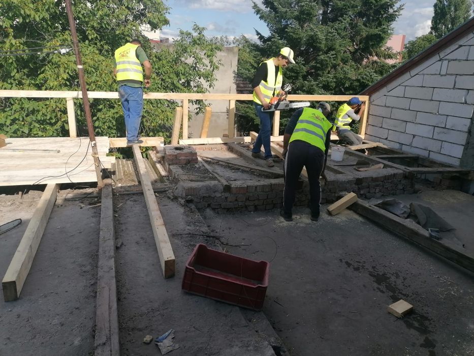 Reparatii acoperisuri și renovări dela ala ze