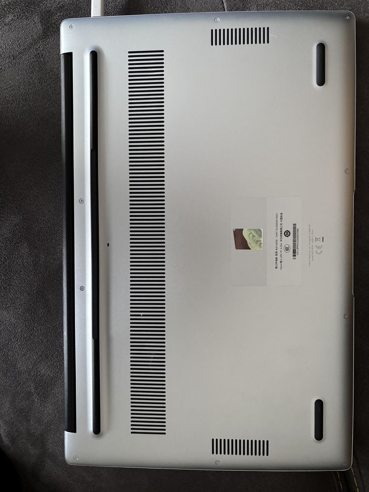 Лаптоп Huawei MateBook D15