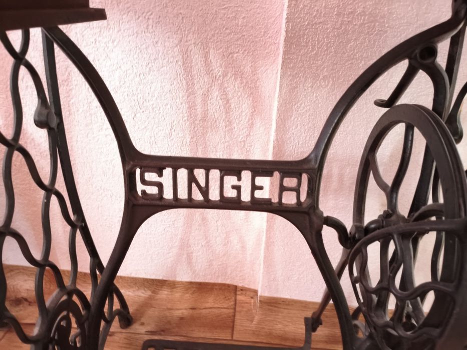 Маса от машина Сингер Singer