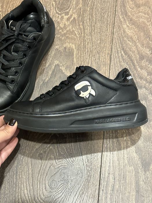 Сникърси KARL LAGERFELD р-р 35