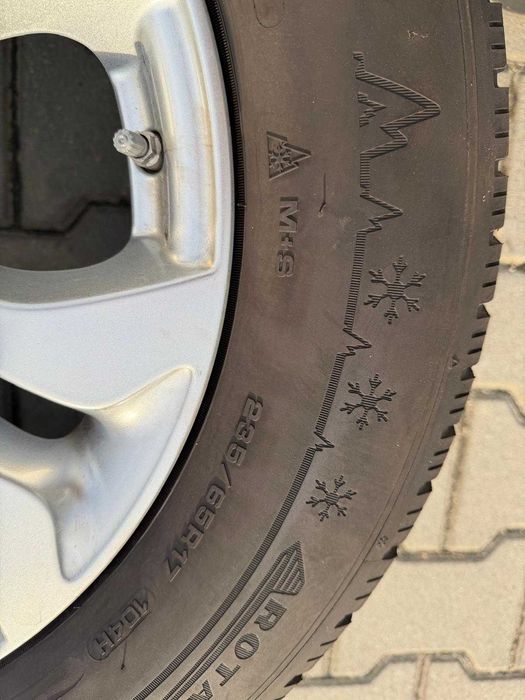 Set jante MERCEDES originale + anvelope DUNLOP iarna 235/65 R17