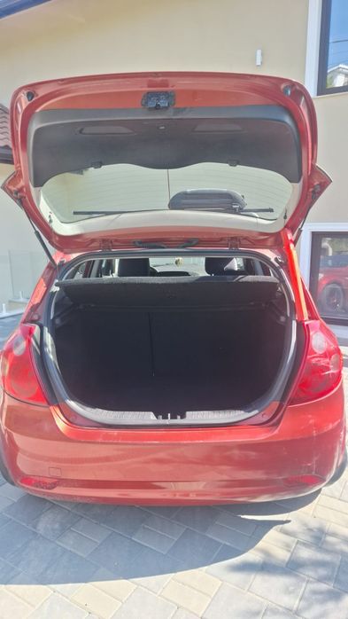 Vând kia ceed unic proprietar