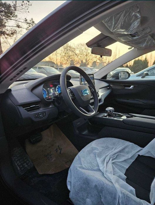 Honji E-QM5 2025 yil kiraskasi toza 500 KM