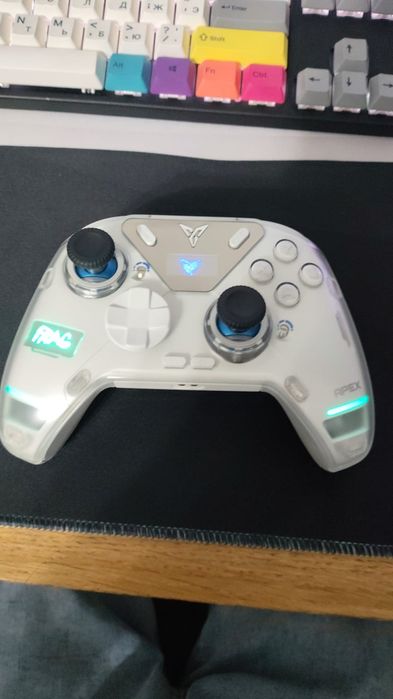 Flydigi apex 4 топовый игровой джойстик от именитого бренда