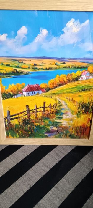 Хармония-пасторална сцена с къщичка, поток и диви цветя, идеална за до