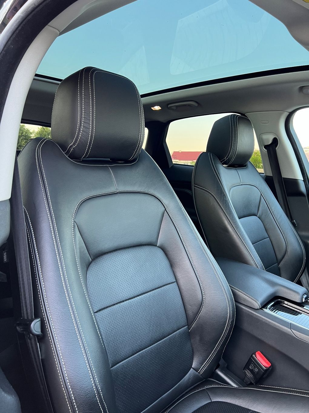 Jaguar F-Pace Jaguar F pace R line