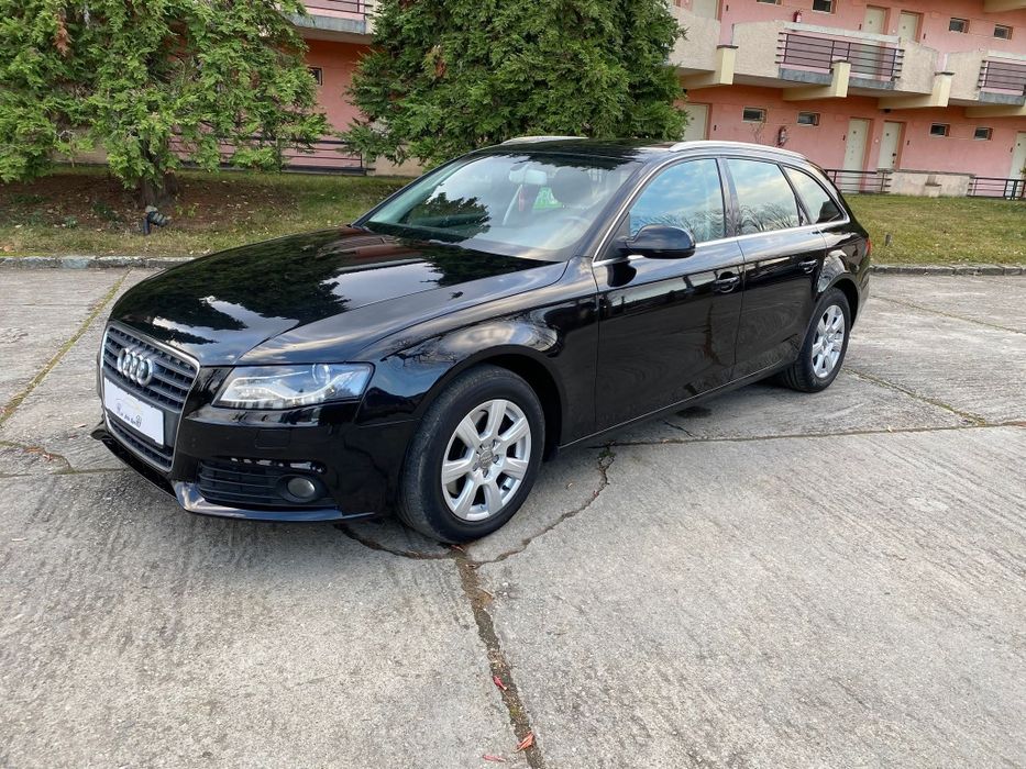 Vând Audi A4 2010