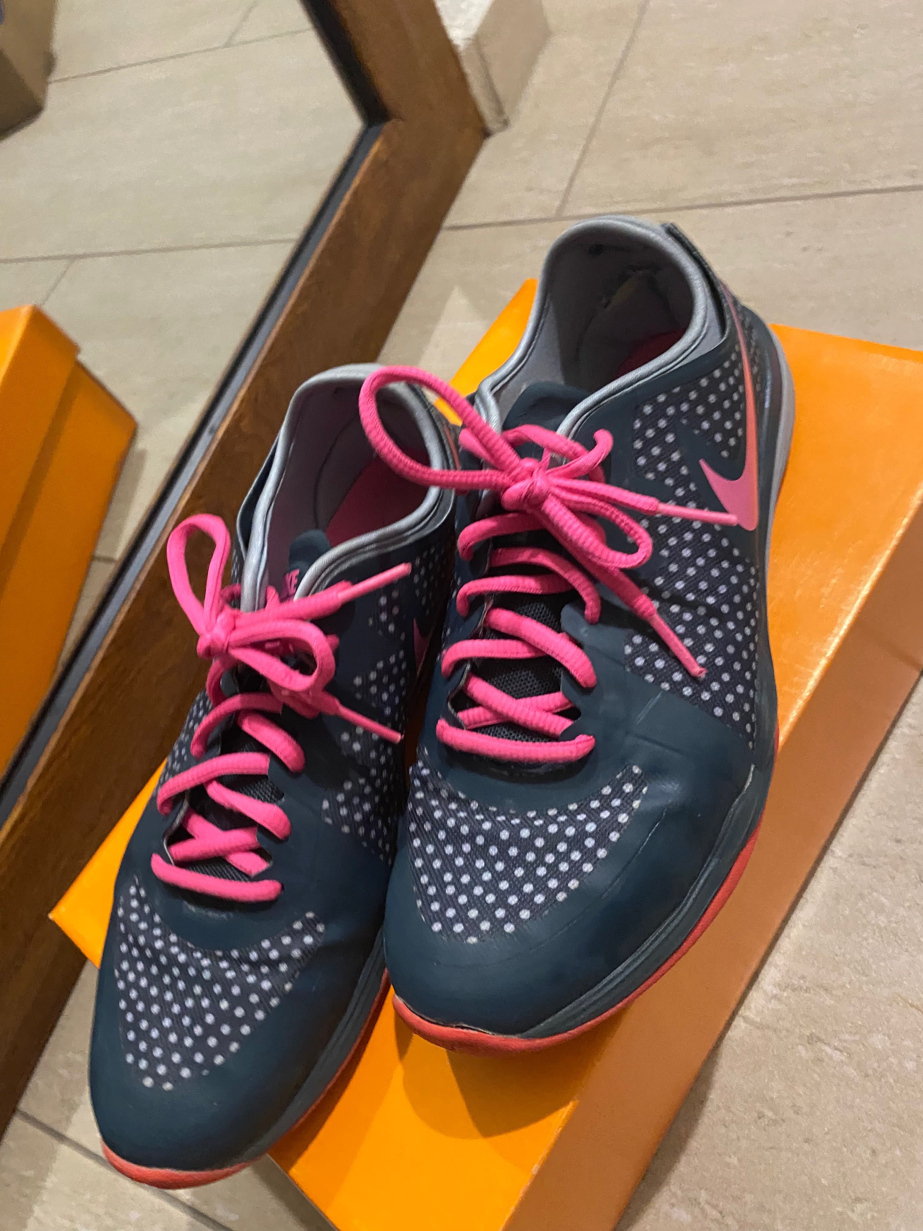 Nike дамски маратонки оригинални