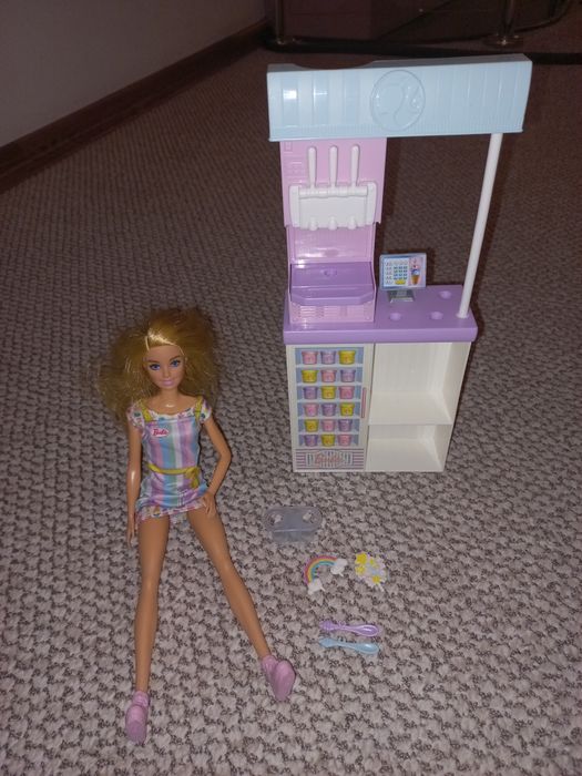 Set joaca Barbie magazin de inghetata