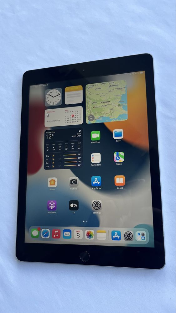 iPad 5 gen 9.7” 128gb MDM A1823