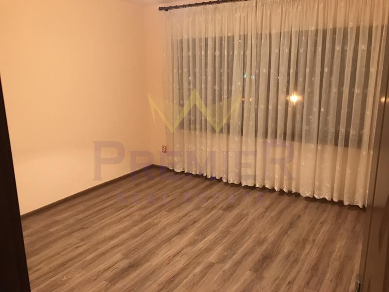 Дава се под наем Тристаен апартамент в Варна, ВИНС - 90 кв.м за 750 € - Снимка #6