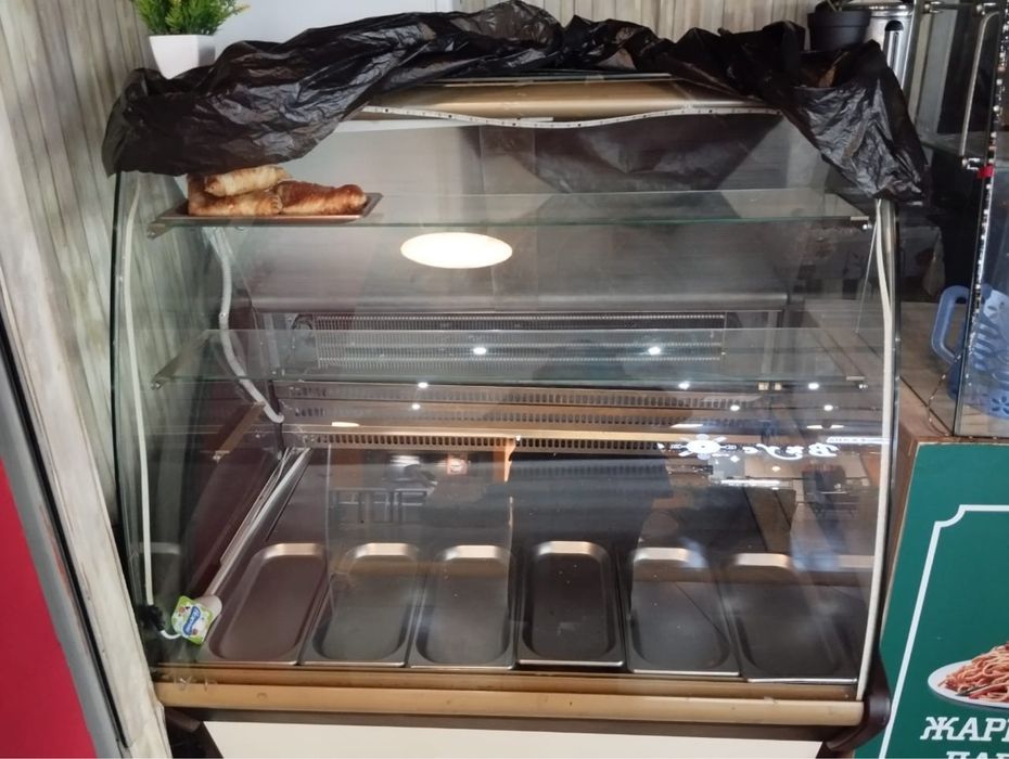 Витрина холодильник