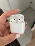 Продам airpods 2 поколения