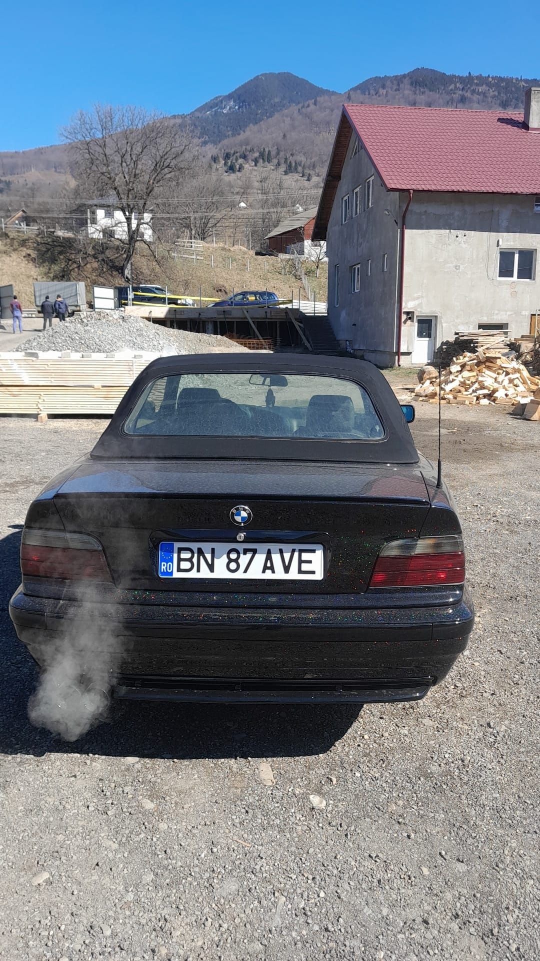 BMW E36 cabrio, fabricație 1994, 1990 benzina, culoare negru.