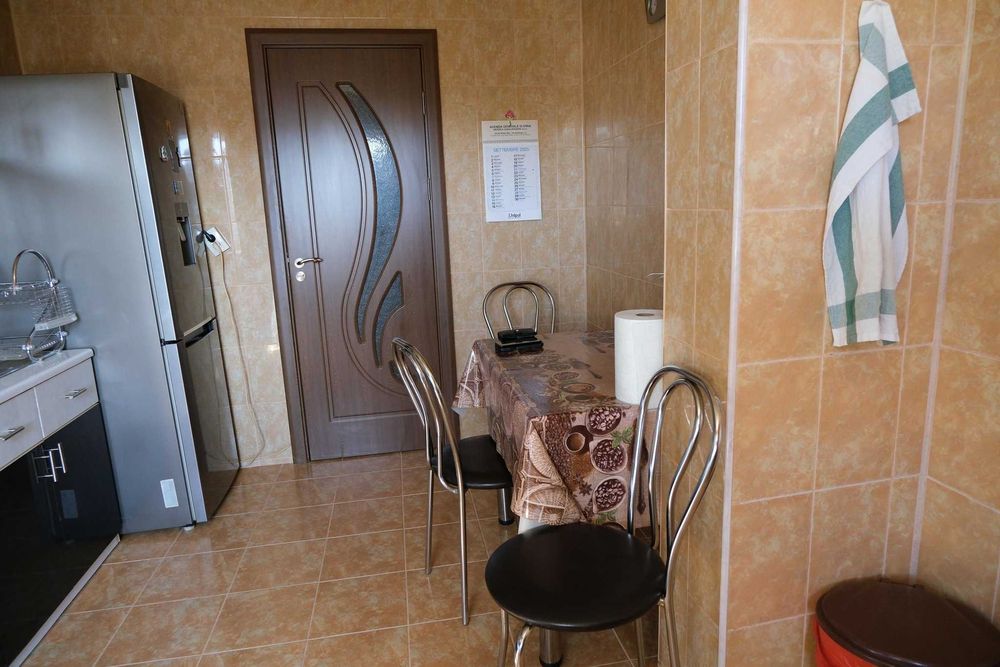 Vand apartament 3 camere