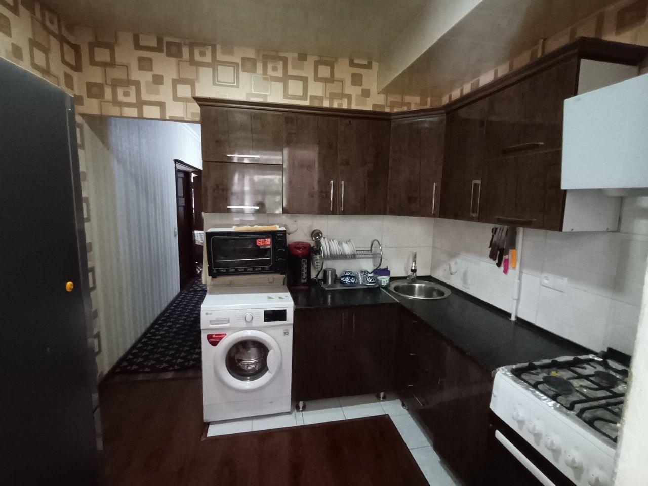 Продаётся 3ком квартира в 9мик-район