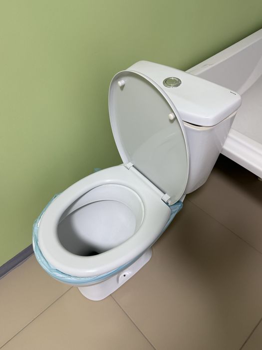 Унитаз (почти новый)