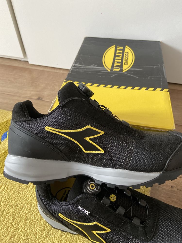 Vand bocanci de munca diadora