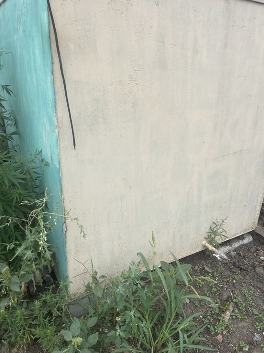 Трубы диаметр 89  и бак для воды на 3,5куб. В отличном состоянии