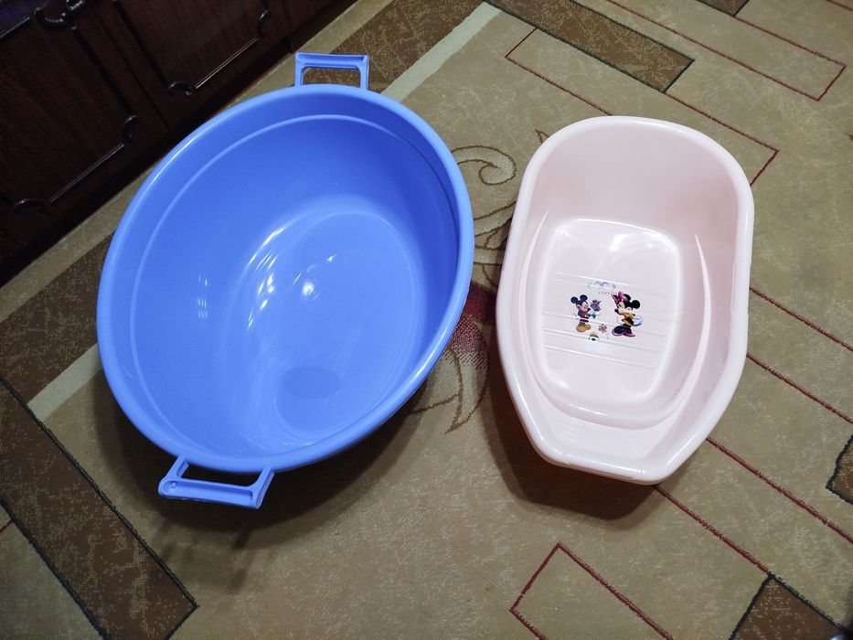 Продается детская ванночка и большой таз