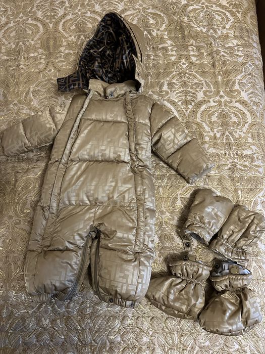 Продам детский комбенезон зимний