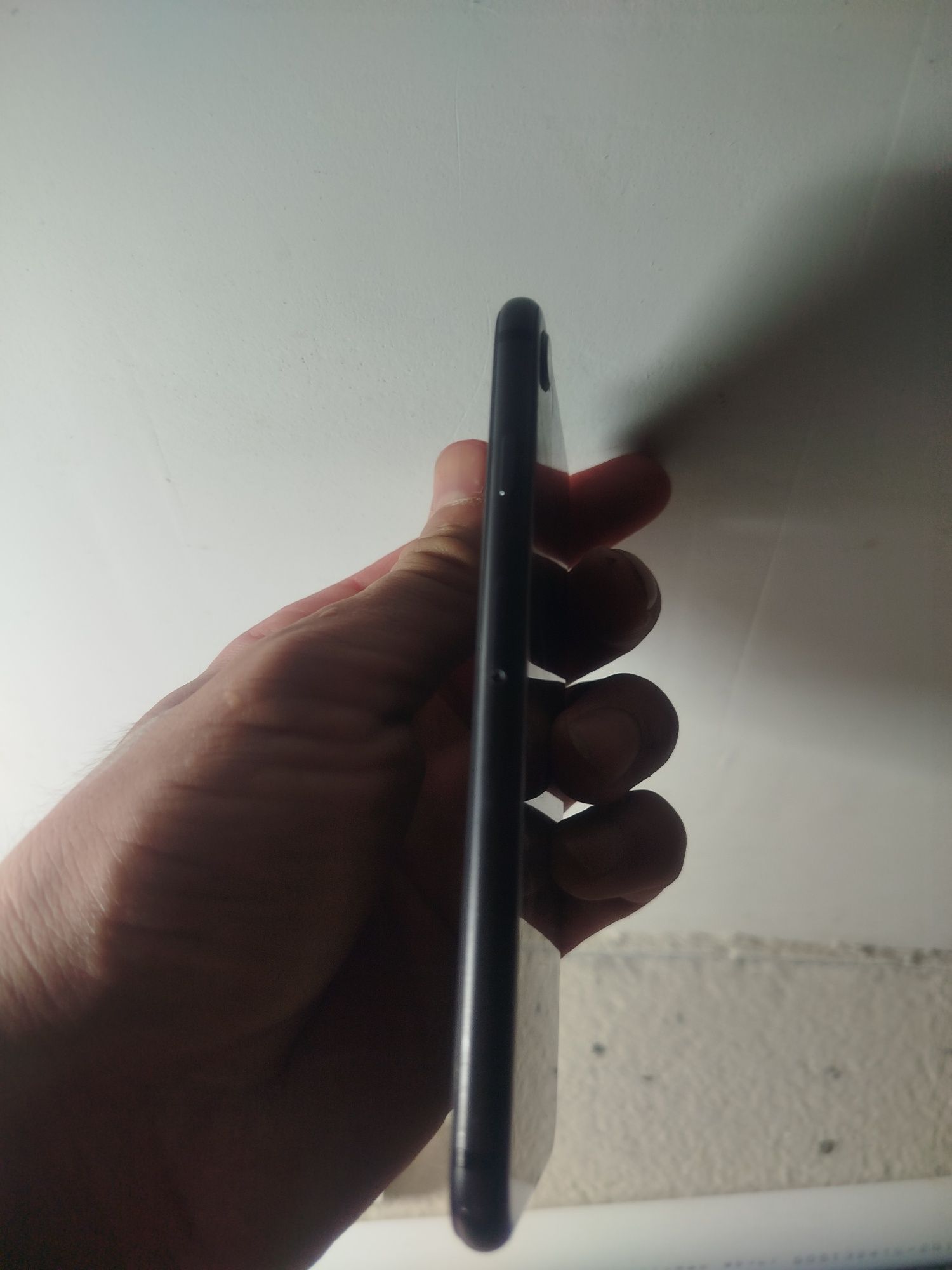 Iphone 8 xotira 64gb