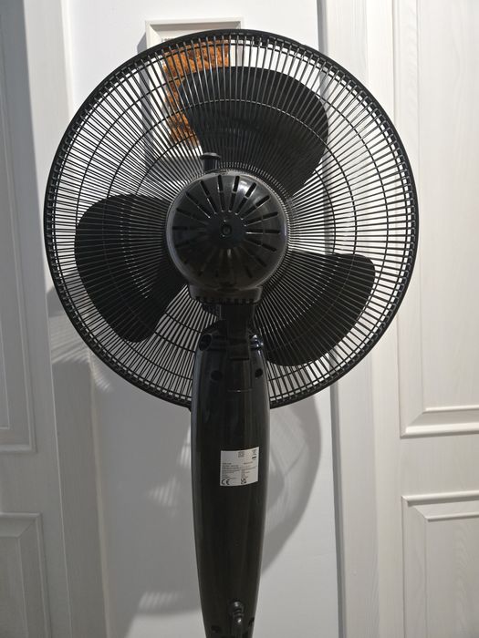 Ventilator cu telecomanda