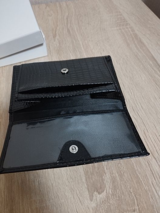 Черно дамско портмоне