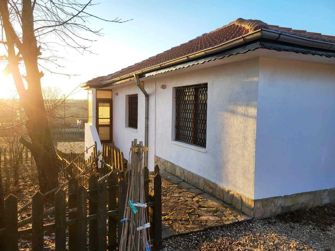 Продава се Къща в с. Николаевка, Област Варна - 115 кв.м за 1000 €/кв.м - Снимка #1