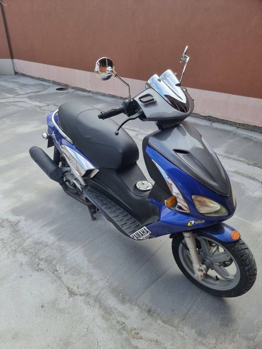 Запазен скутер Velvet Benelli