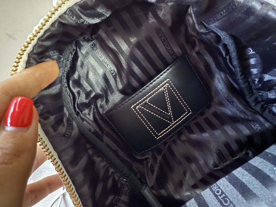Дамска раничка Victoria’s Secret