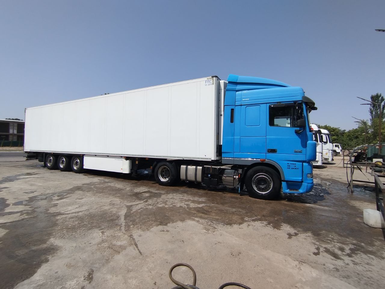 Daf Сотилади 2012 йил