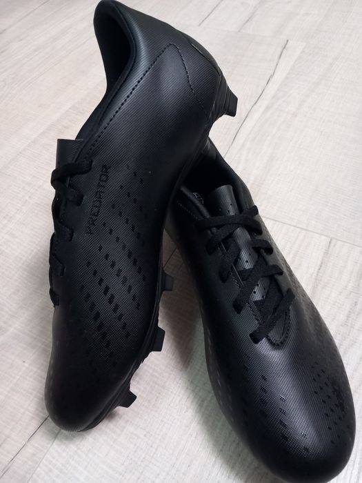 Футболни бутонки ADIDAS PREDATOR accuracy.4