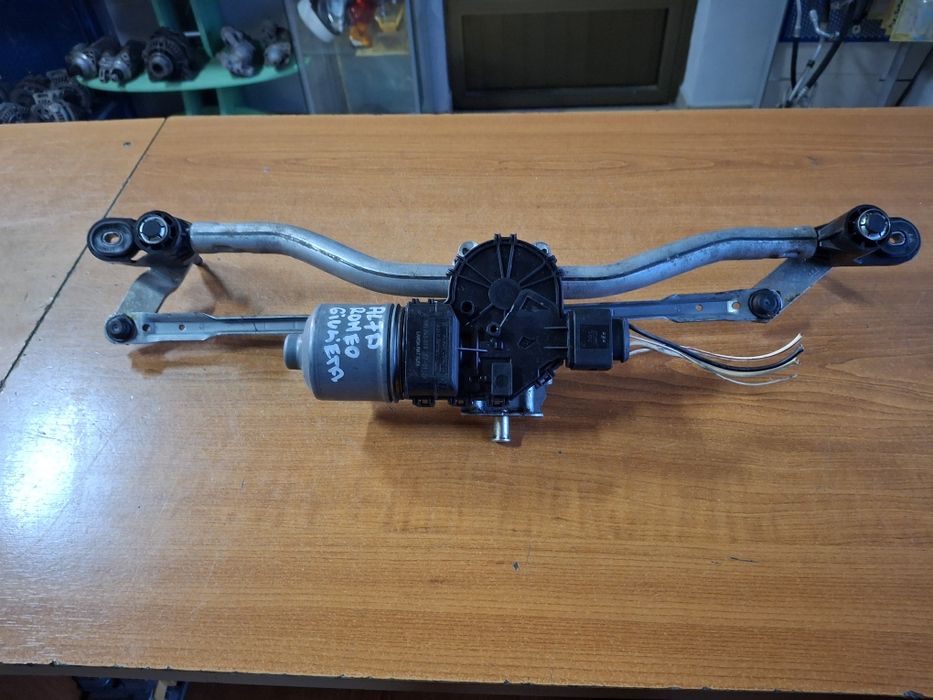 Ansamblul ștergător motoras parbriz Alfa Romeo Giulieta  2010-2020