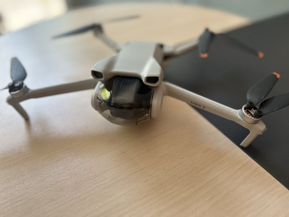 Продавам DJI Mini 3