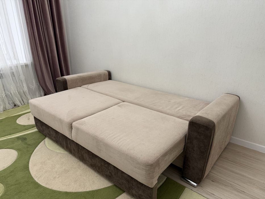 Продается Диван 230см