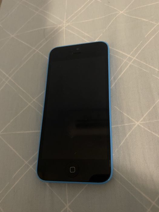 4 броя Iphone + ipod