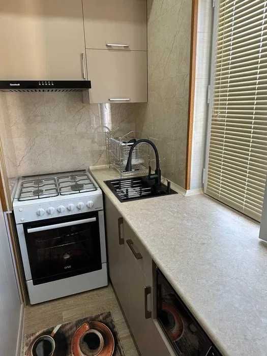 Сдается в аренду 2в3 комнатная квартира на метро БИЙ (Художников)