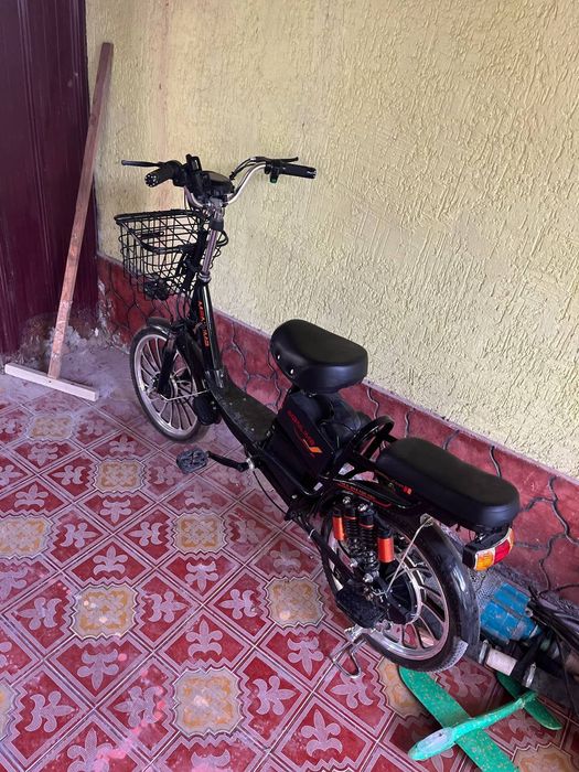 Скутер сотилади срочно