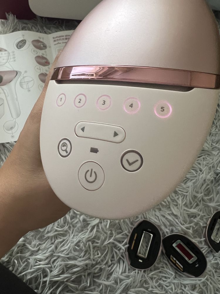 Epilator laser Phillips Lumea Seria 9000