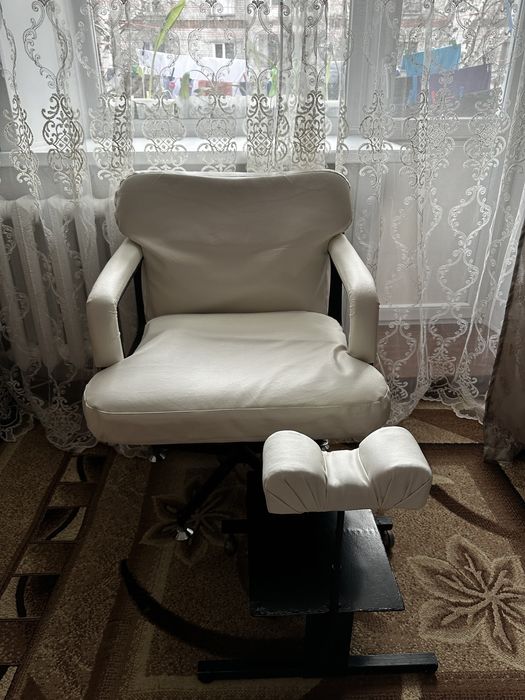 Продам педикюрное кресло