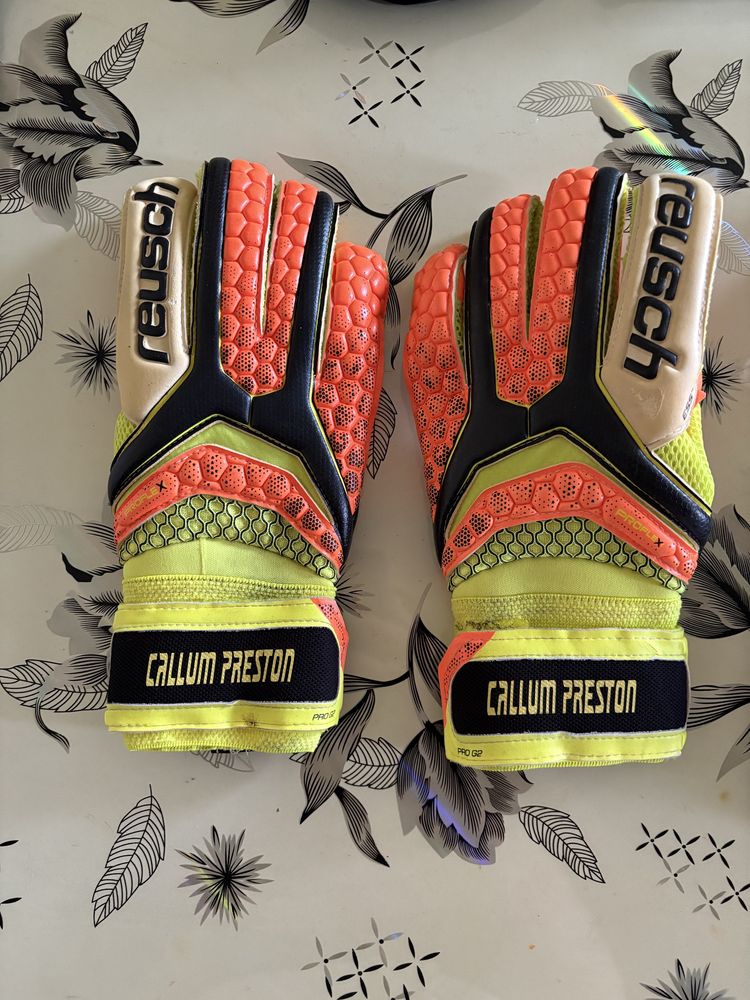 Reusch - Вратарски ръкавици / Goalkeeper gloves