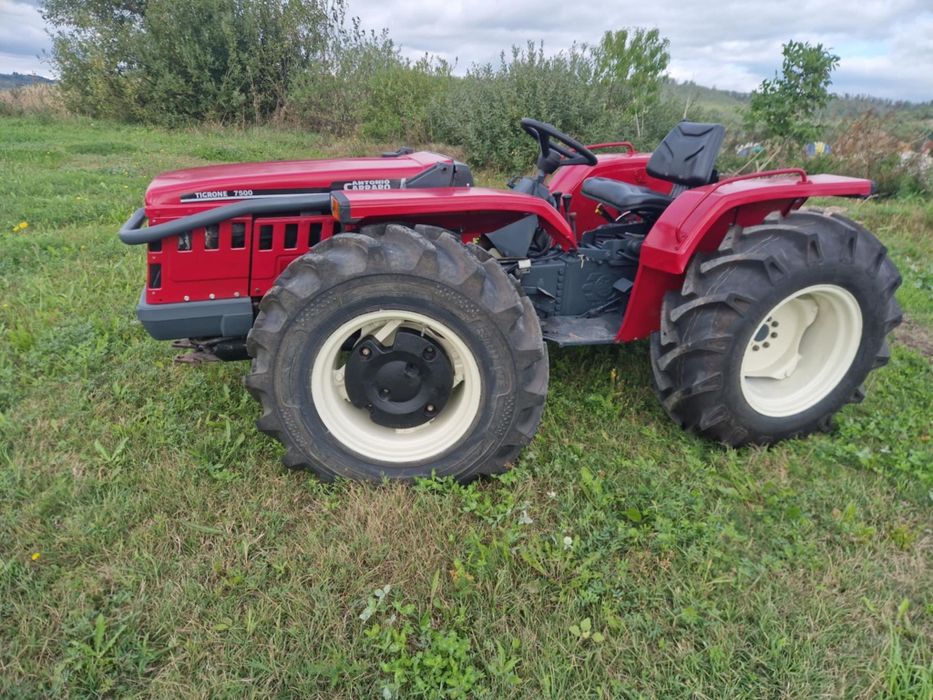 Tractor Antonio Carraro   viticol