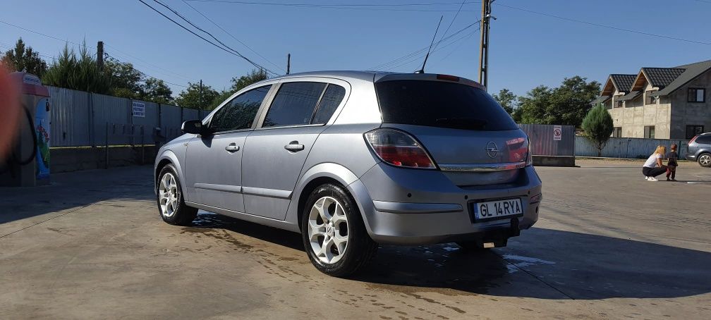 Opel astra h 1.7 125 cp