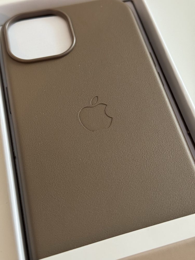 Кейс за iPhone 15
